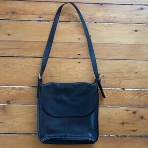 VINTAGE Coach Black Leather Bag with Zipper